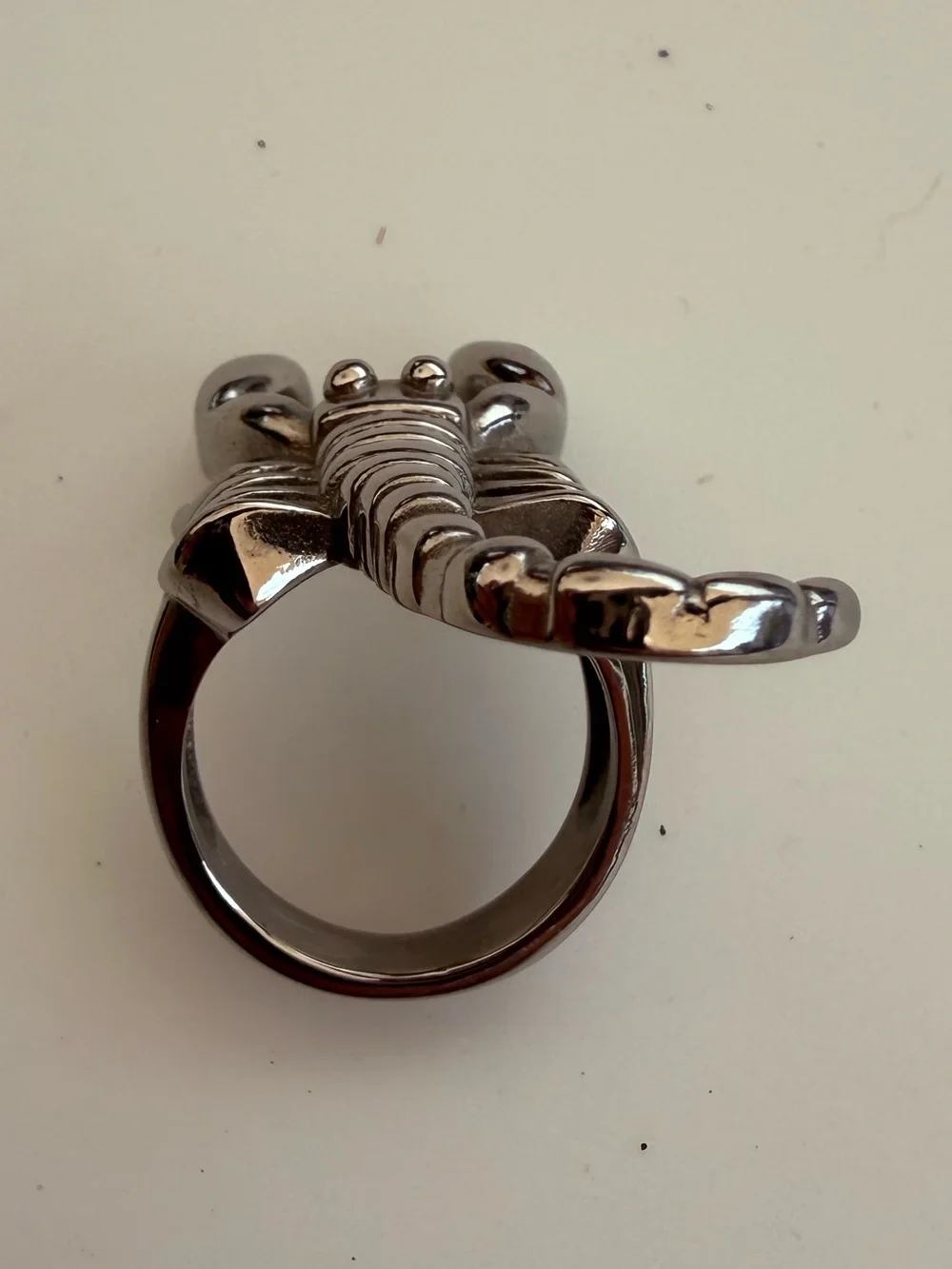 Size 9 Scorpion Statement Ring - Silver Tone